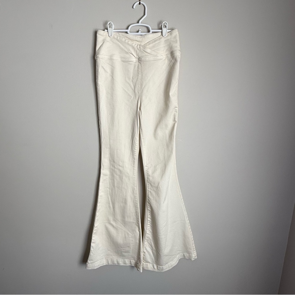 Free People We The Free Venice Beach Flare Jean Worn White Sz 27 Retro Modern